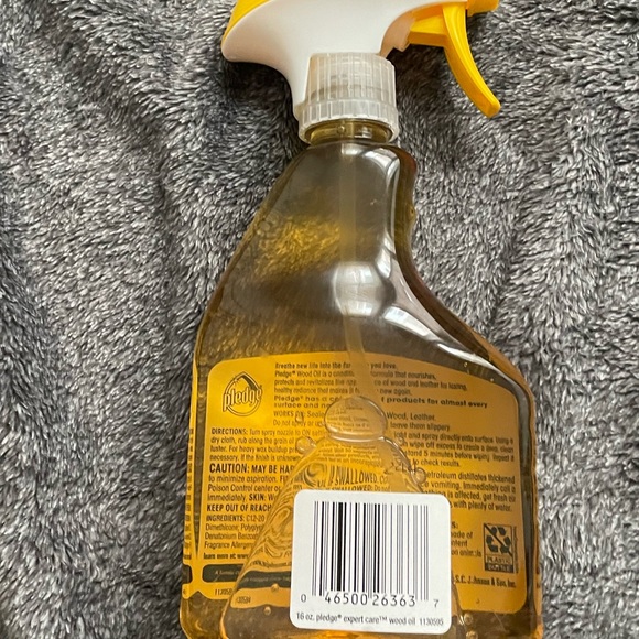 NEW Pledge expert care wood oil 16oz - Picture 2 of 2